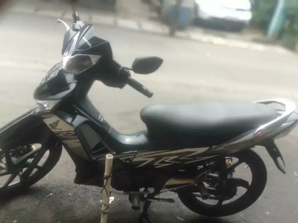 Supra x 125 karbu tahun 2012