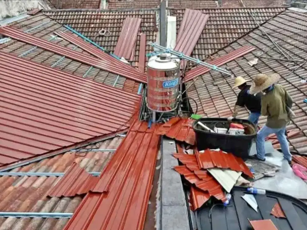 Jasa tukang spesialis atap bocor dan renovasi