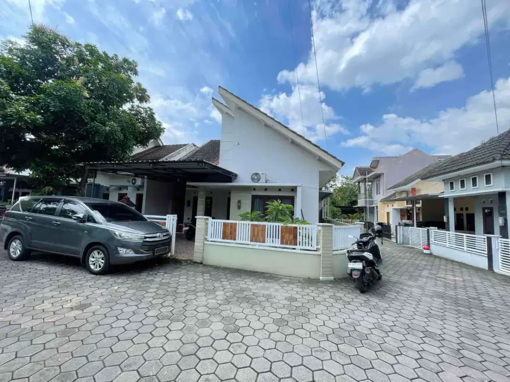 Dijual rumah HOOK semi furnished lokasi di jalan Magelang km.8 dekat RM PRINGSEWU jl mulungan palagan