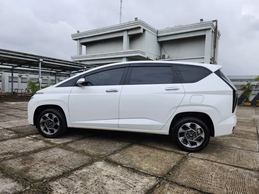 Hyundai Stargazer 2023 Bensin