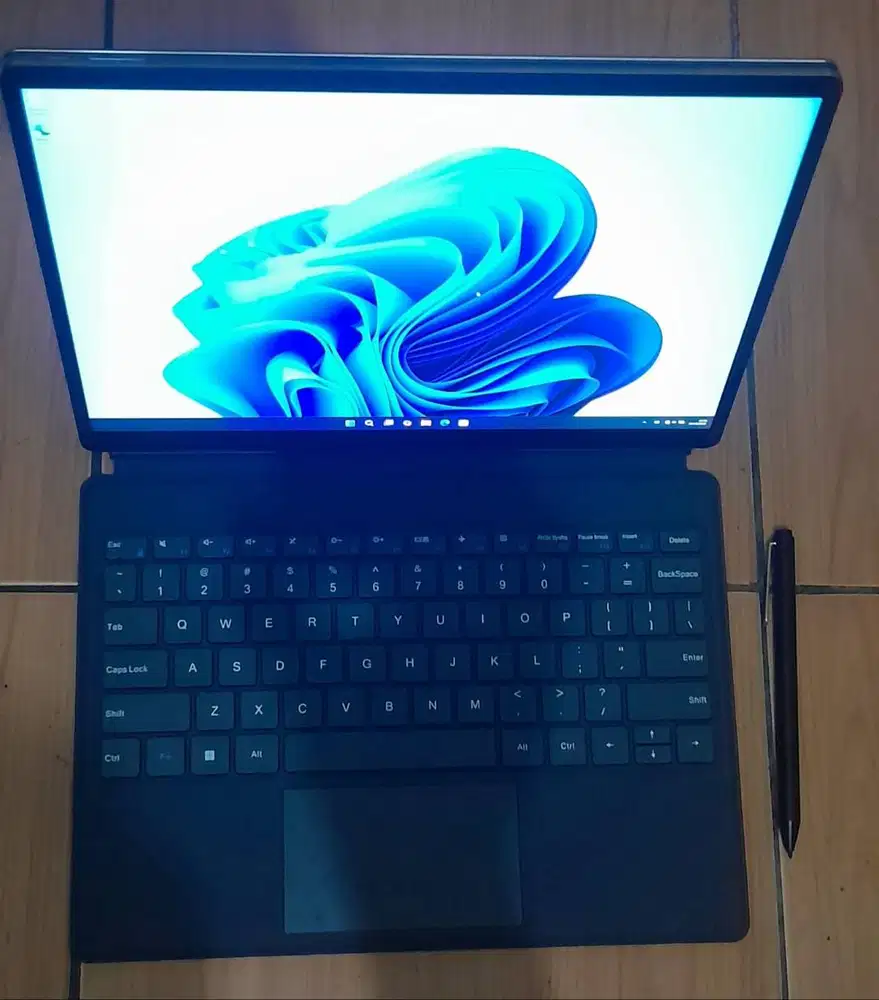 Laptop 2 in 1 Semi Tablet Advan Evo X 13 (2025)