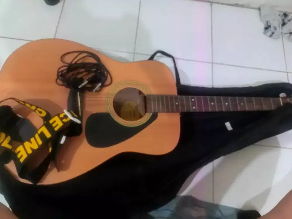 Gitar akustik electric original Yamaha f310