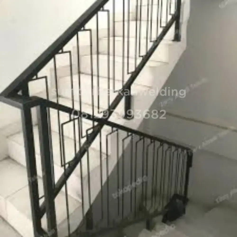 Relling tangga minimalis