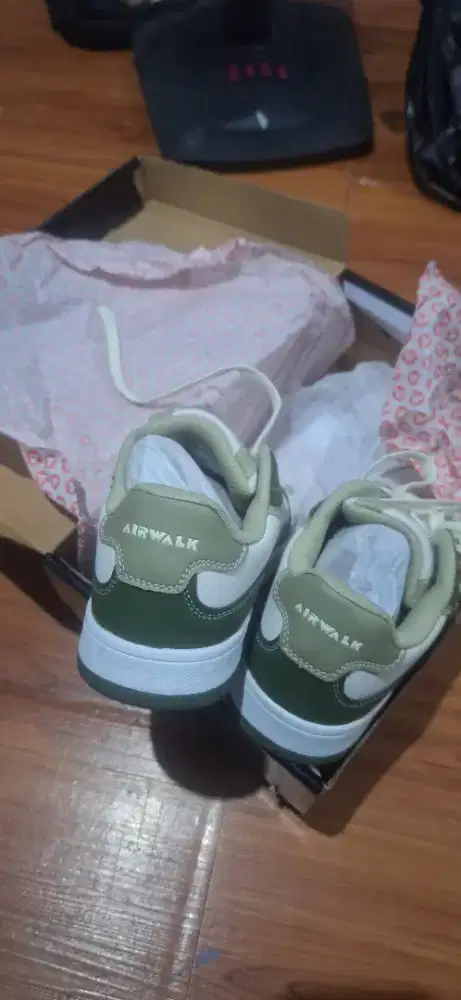Sepatu airwalk hijau beige green (kreem hijau)