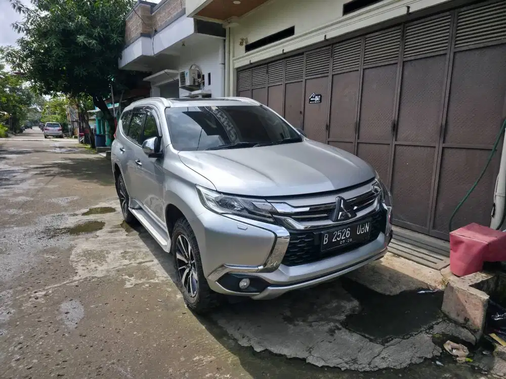 Mitsubishi Pajero Sport Dakar 4x4 Solar Matic AT Tahun 2016 , 2017