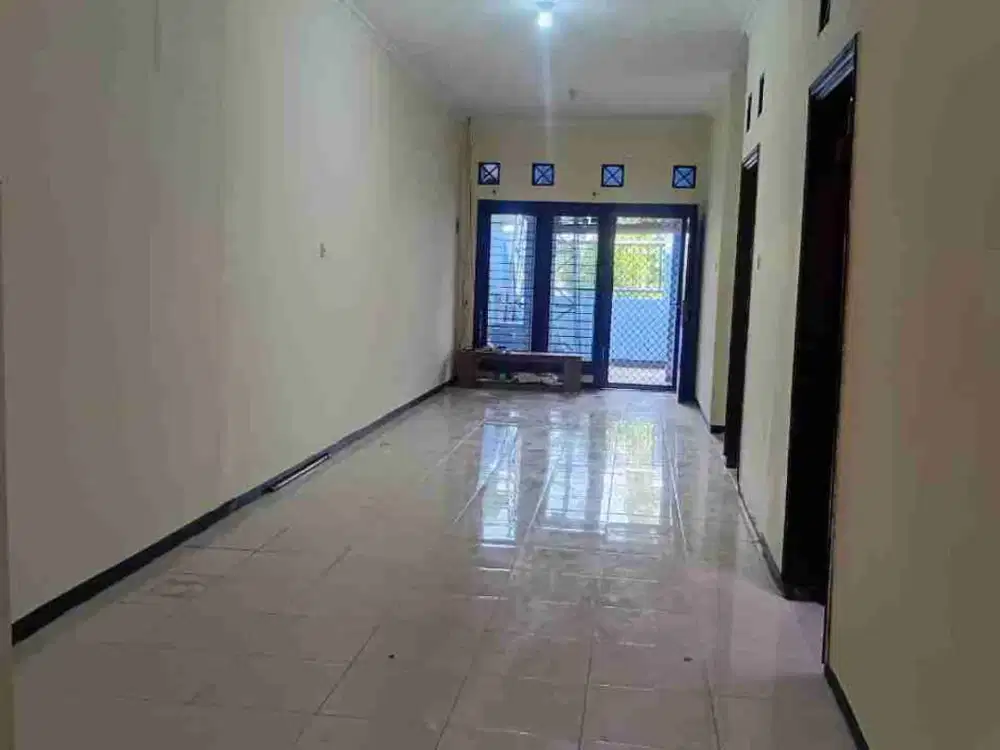 Disewakan murah rumah siap huni di Wiguna Surabaya