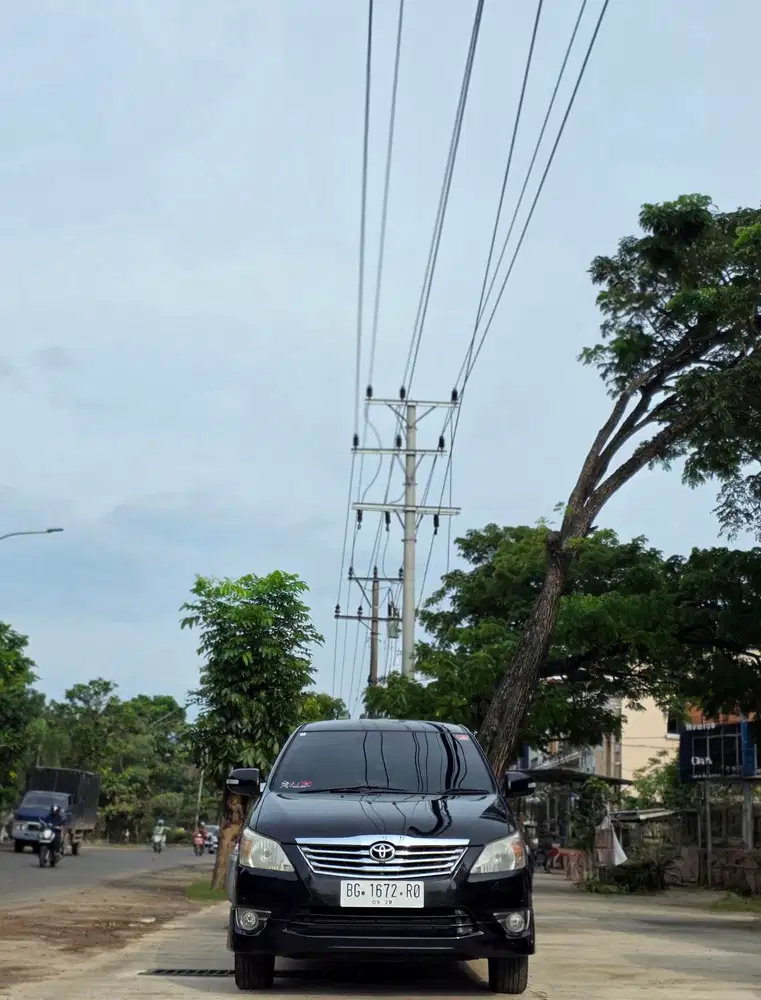 Innova 2.0 V Luxury Automatic 2013