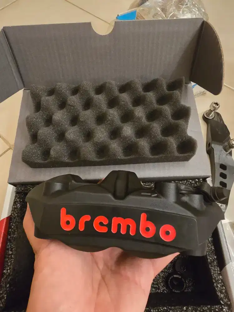 Brembo M4 108mm Black Red