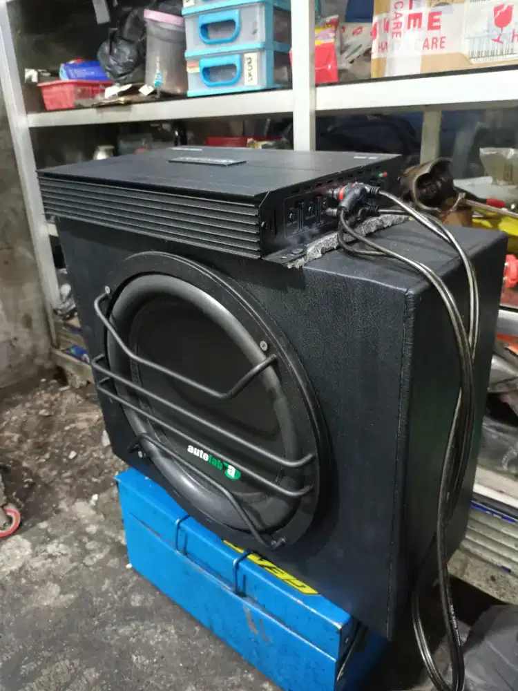 Jual aplifleyer 4 chane + subwofer 12 inc