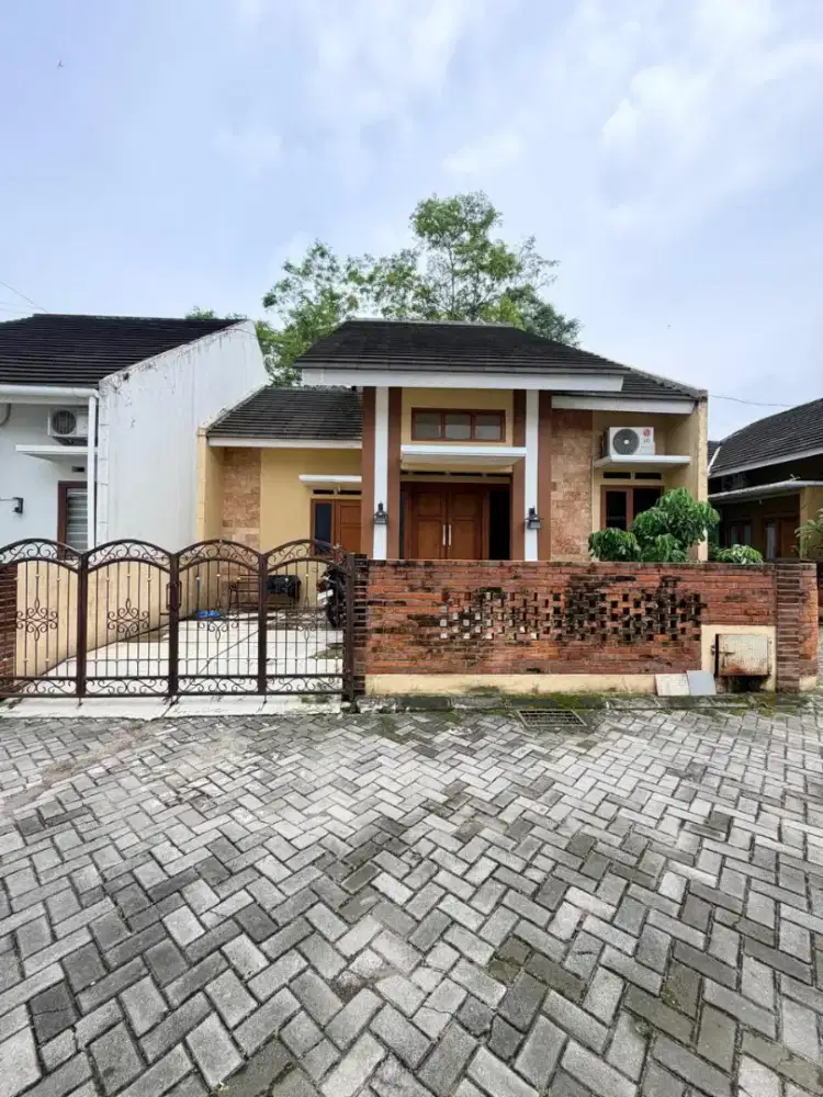 Dalam cluster dijual rumah minimalis dkt perum greenhills timur jakal9