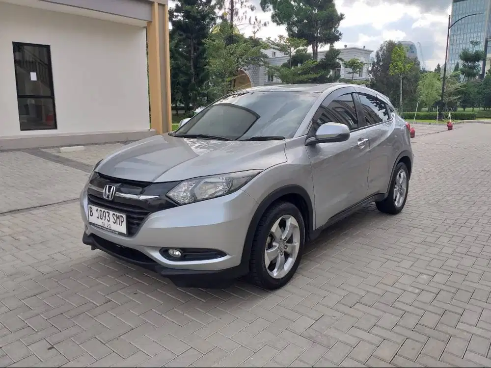 Honda HR-V 1.5 E CVT Low KM Pajak Panjang Mulus Terawat Siap Pakai