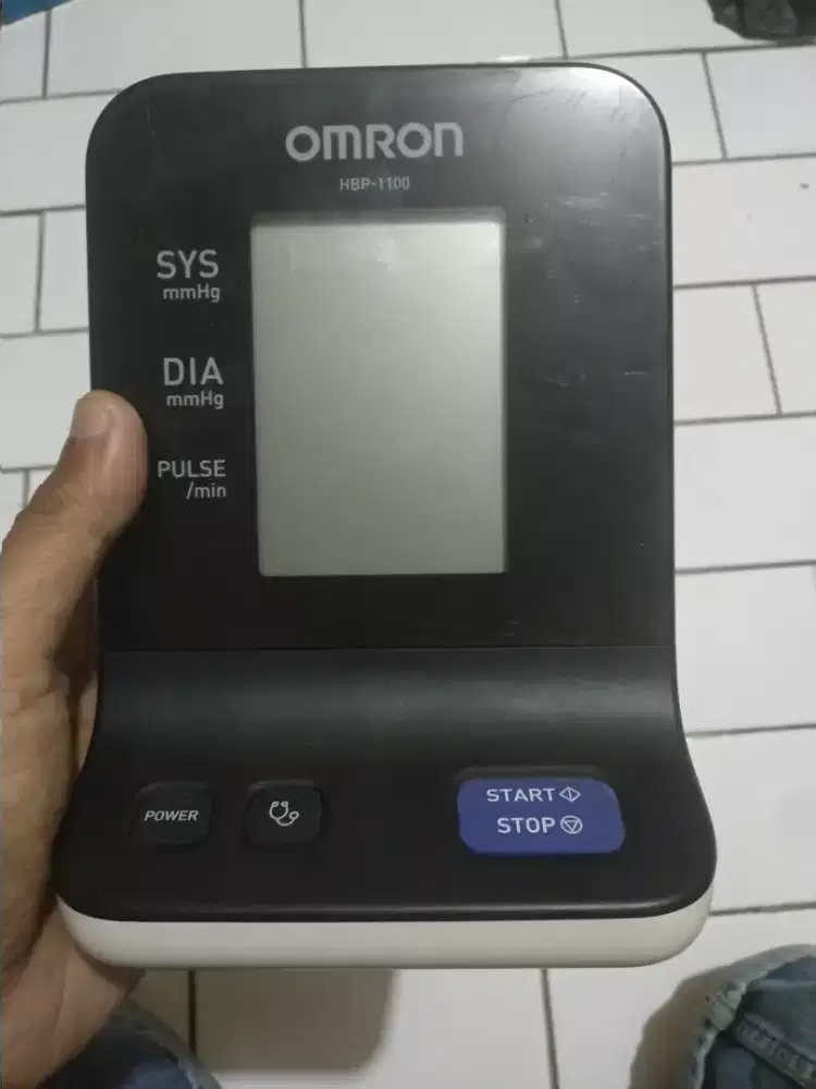 Tensimeter Omron hbp-1100 normal