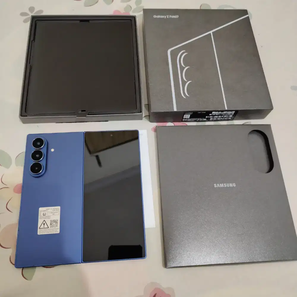 Samsung Galaxy Z FOLD 7 256GB Mulus Fullset Resmi Sein Garansi Panjang