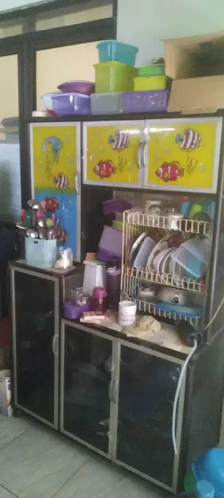Lemari piring/makan