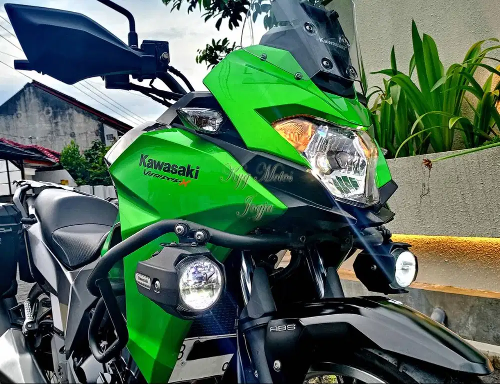Kawasaki Versys X 250 Tourer ABS Green 2017 Plat B Depok Pajak Panjang