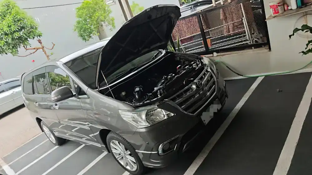 Kijang Innova V Luxury Matic