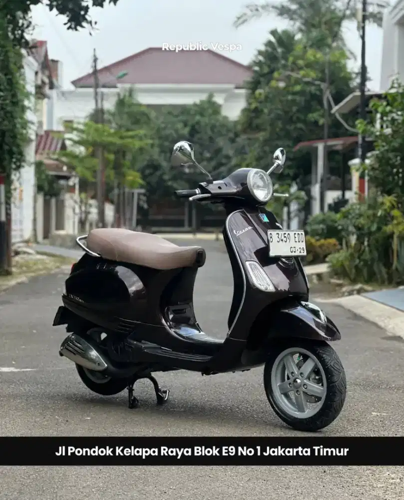 DIJUAL MURAH PIAGGIO VESPA 150 3VIE  THN 2013 PERFCT CONDITION