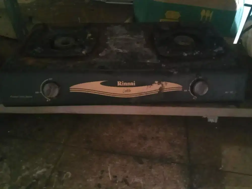 Kompor gas 2 tungku rinnai