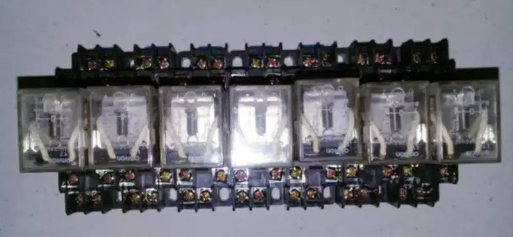 Relay omron ly2 220/240 vac 10a 7pcs