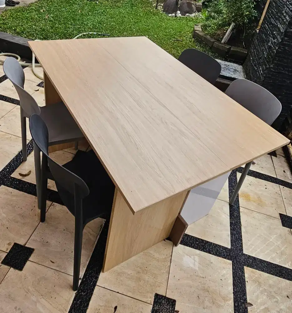 Meja makan 1 set