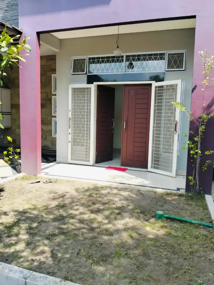 Rumah kondisi Bagus dan siap huni.