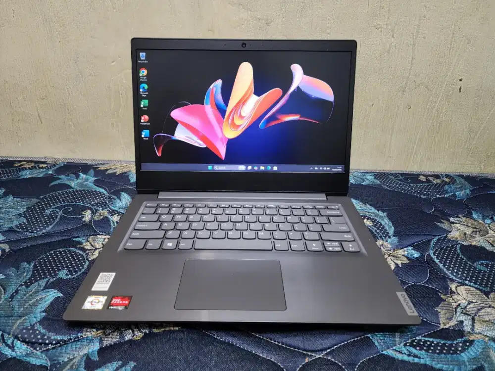 Laptop Lenovo ideapad V14 Athlon Gold 3 Mulus