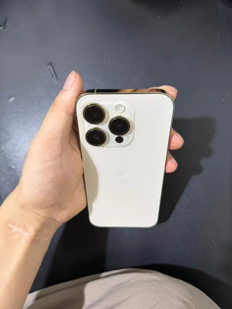 Iphone.   14pro.    128.