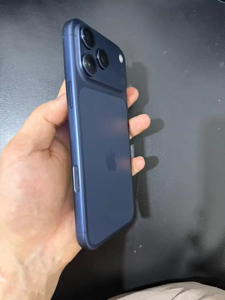 iphone.  17proMax.   256