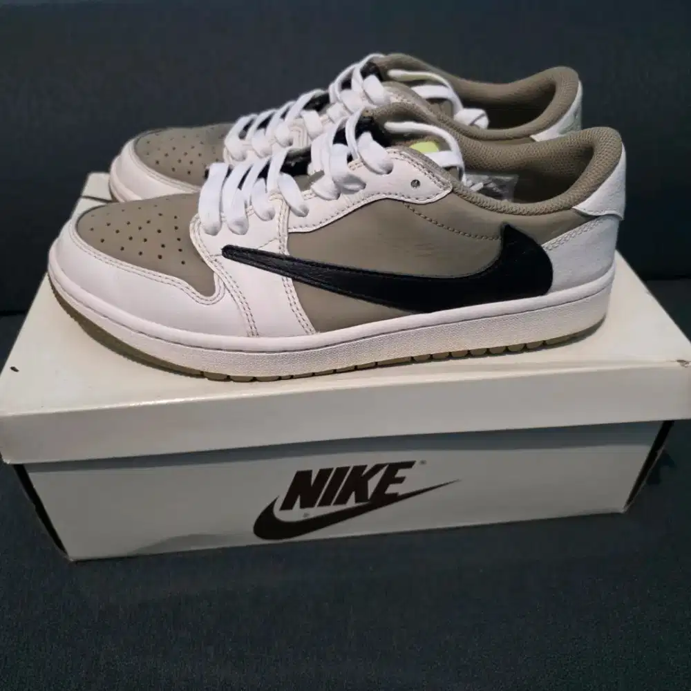Sepatu Nike Air Jordan 1 Low Travis Scott Golf Neutral Olive