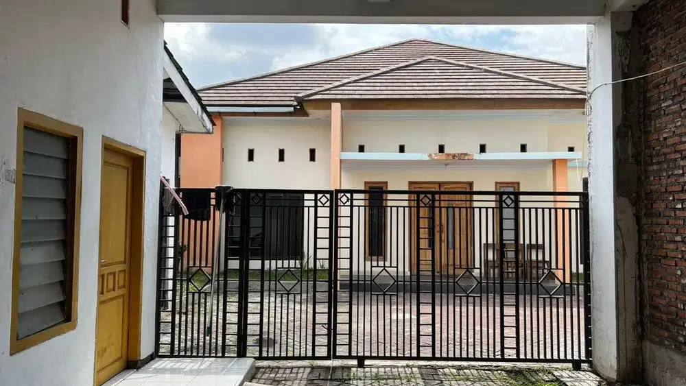 Dijual rumah luas 684m2 SHM lokasi Bluru Kidul Sidoarjo