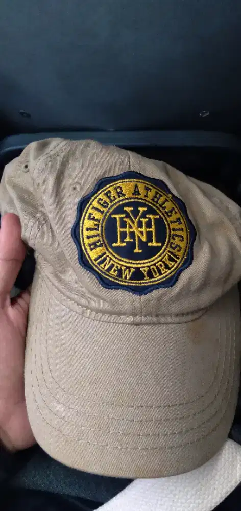 Topi merk Tommy Hilfiger Ori