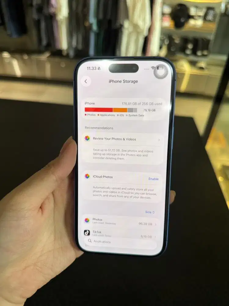 Iphone 16 warna blue