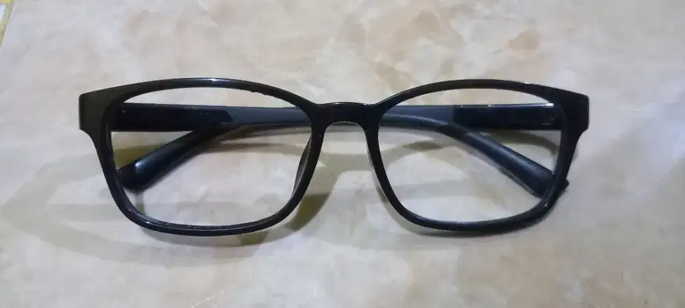 Dijual kacamata bekas murah