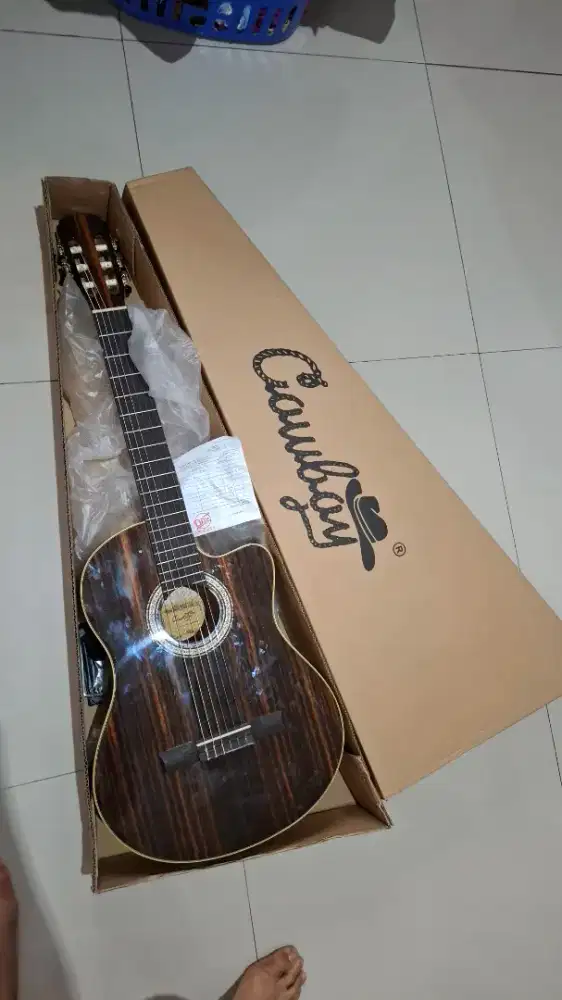 Cowboy akustik AEC 100CG NS