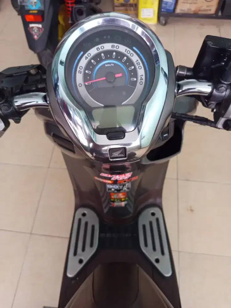 SCOOPY PRASTIGE 2022