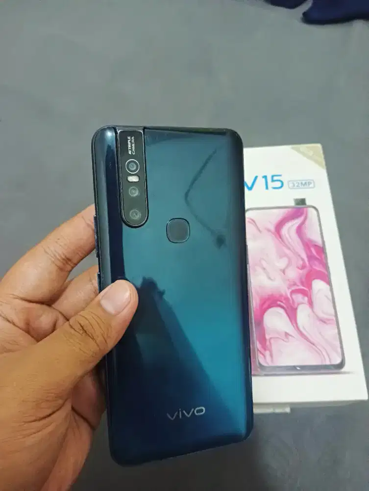 Vivo v15 ram6/64 fulset resmi