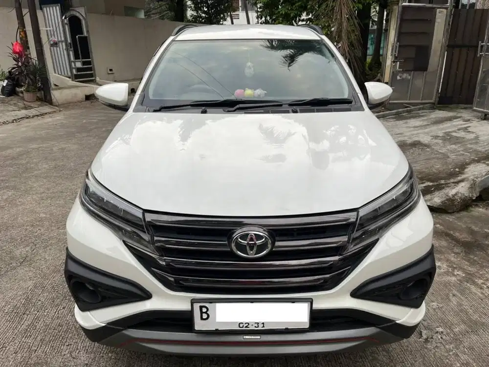 (Low Km 35.000) Toyota Rush 1.5 TRD Sportivo Automatic 2021