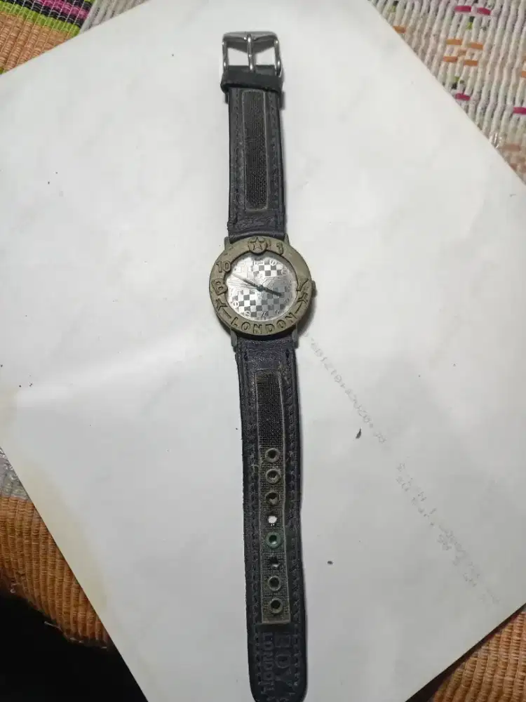 Jam tangan pria