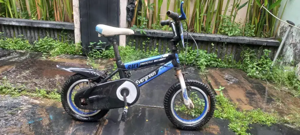 Sepeda BMX anak ukuran 12