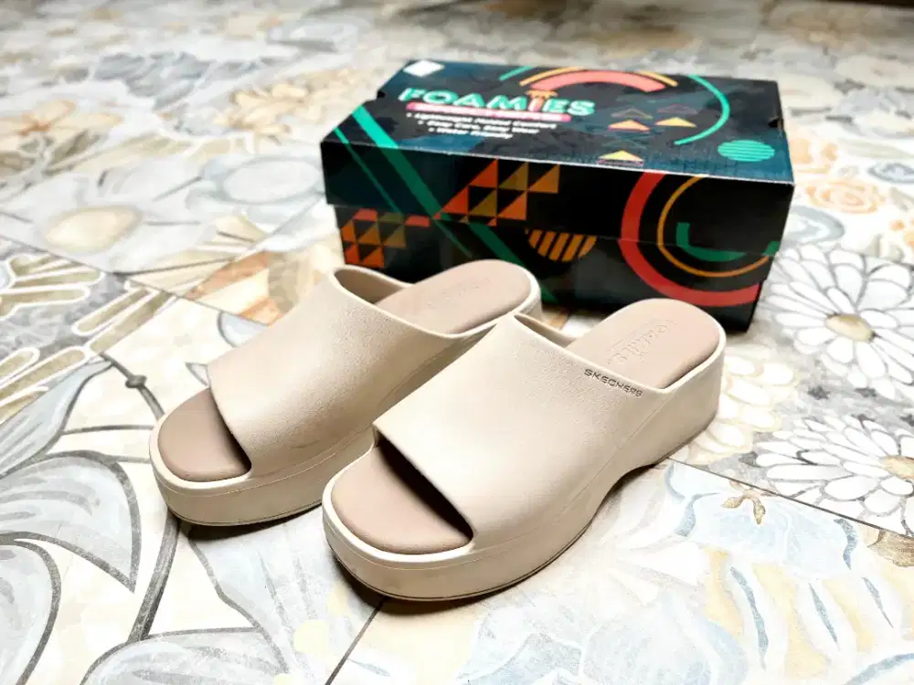 Sandal Skechers Fomies