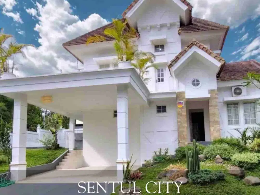 RUMAH RASA VILLA SIAP HUNI ADA KOLAM RENANG,BISA KPR SANGAT TERAWAT LINGKUNGAN ASRI,HIJAU, SEJUK DEKAT AEON SENTUL & TOL