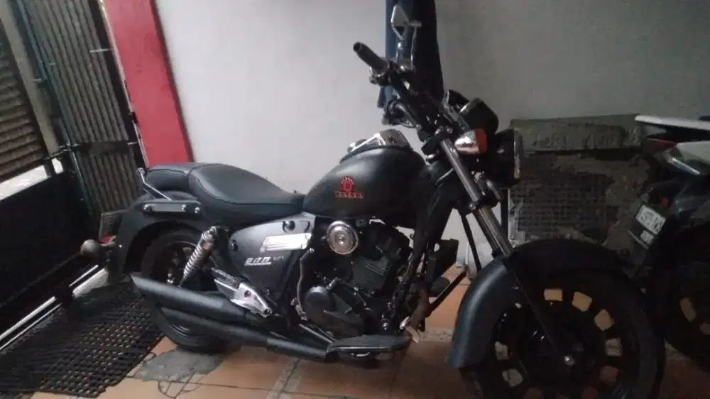 Benneli type Moto B Evo200 tahun 2019
