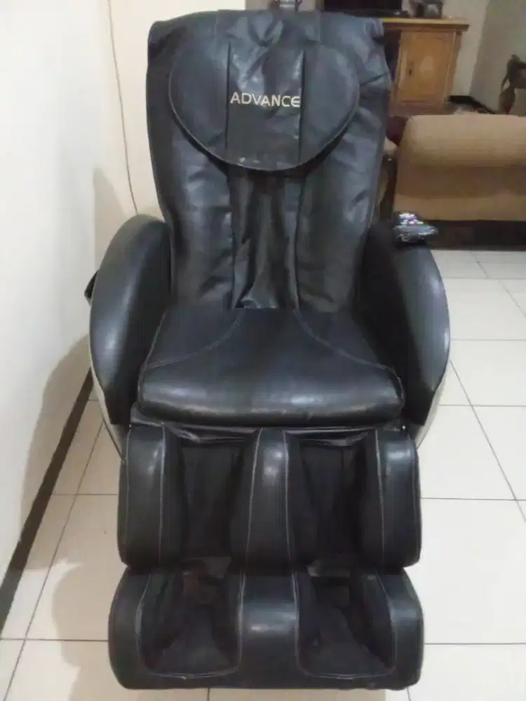 Kursi pijat Advance I-chiro Stream