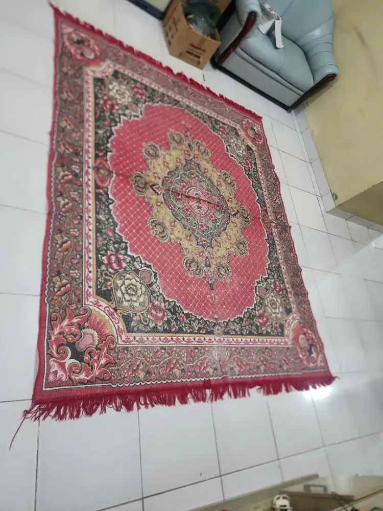Karpet Lantai Permadani Merah Motif Klasik (Ukuran ± 180x200 cm)