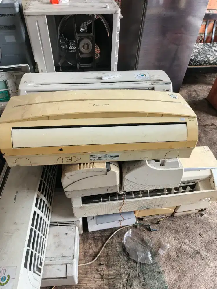 Terima AC bekas rusak