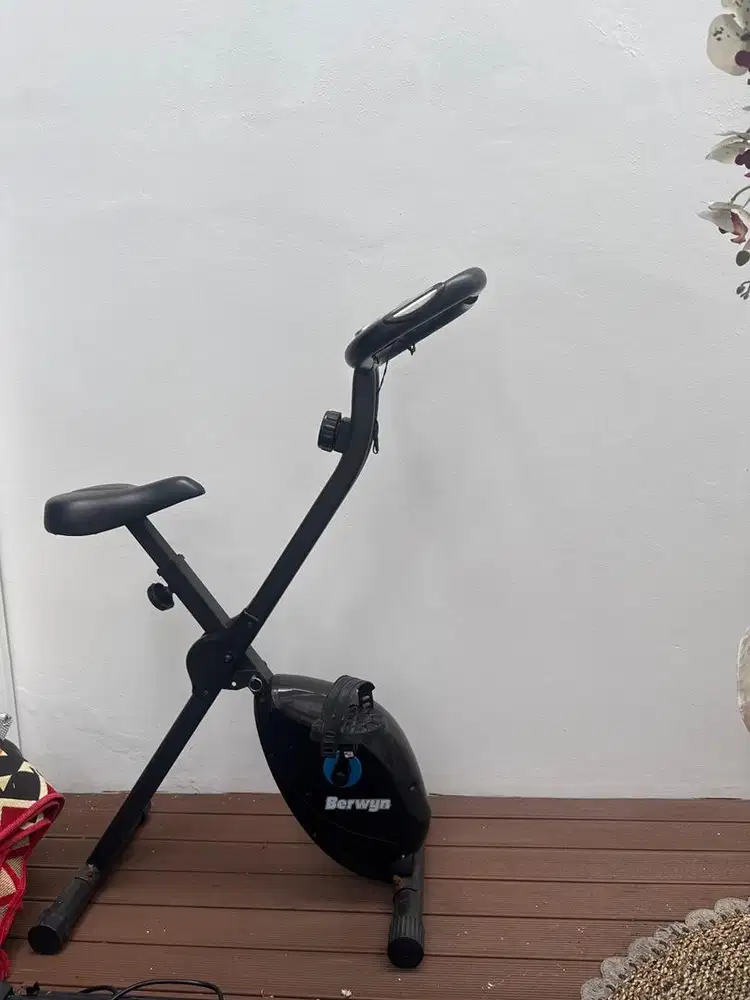 Sepeda statis second