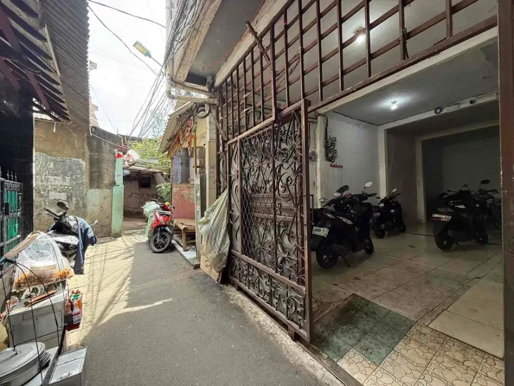 Dijual Cepat Rumah Kos 20 KT Super Produktif ROI 8% di Tanjung Duren