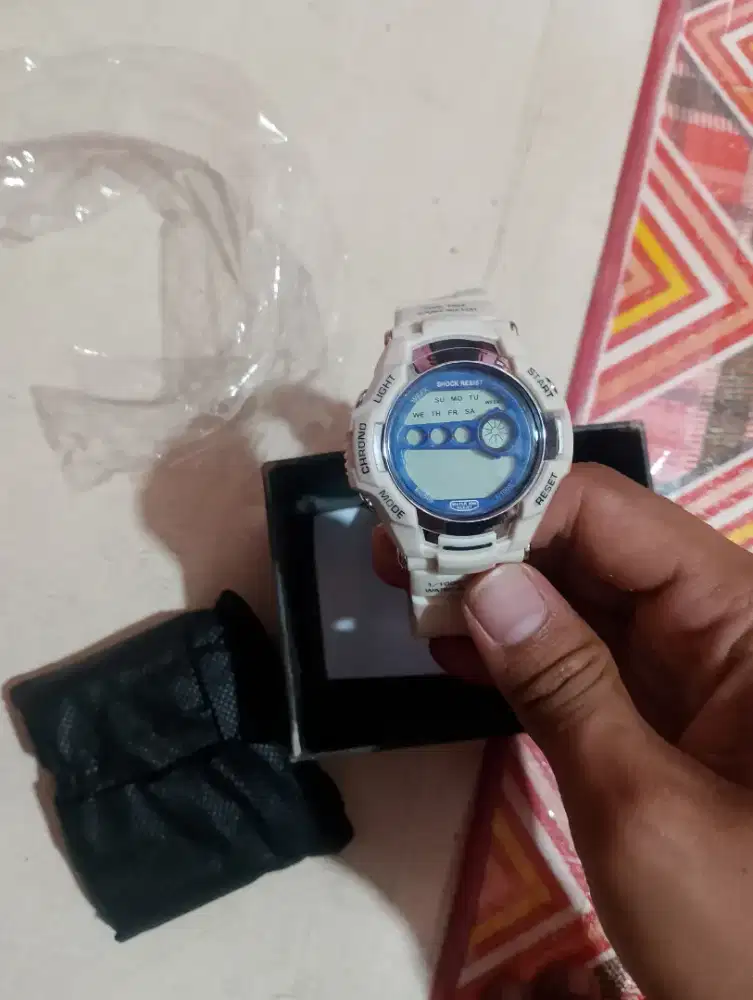 jam tangan wanita
