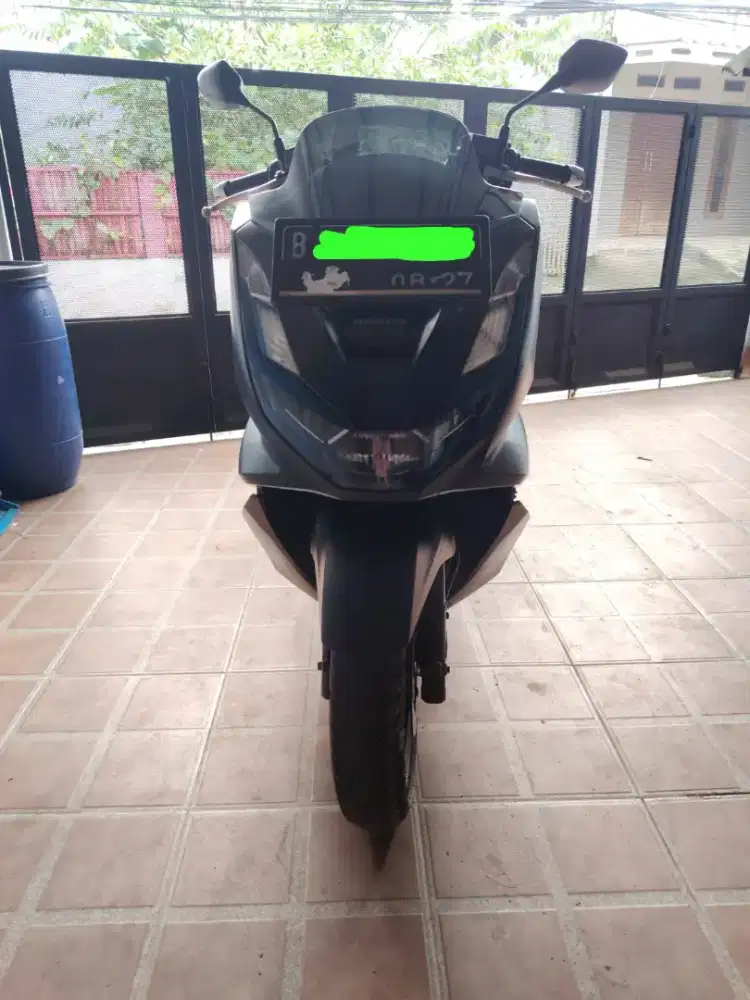 Honda Pcx 160 CC Plat B xxxx TLF Hitam Tahun 2022