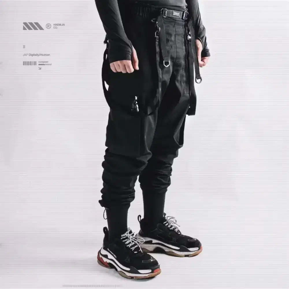 CELAAN KREMLIN TECHWEAR SIZE 32